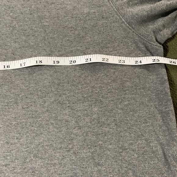 Men’s Eddie Bauer gray, long sleeve shirt. Size XL. Chest approx 25 1/2 inches - Picture 6 of 6